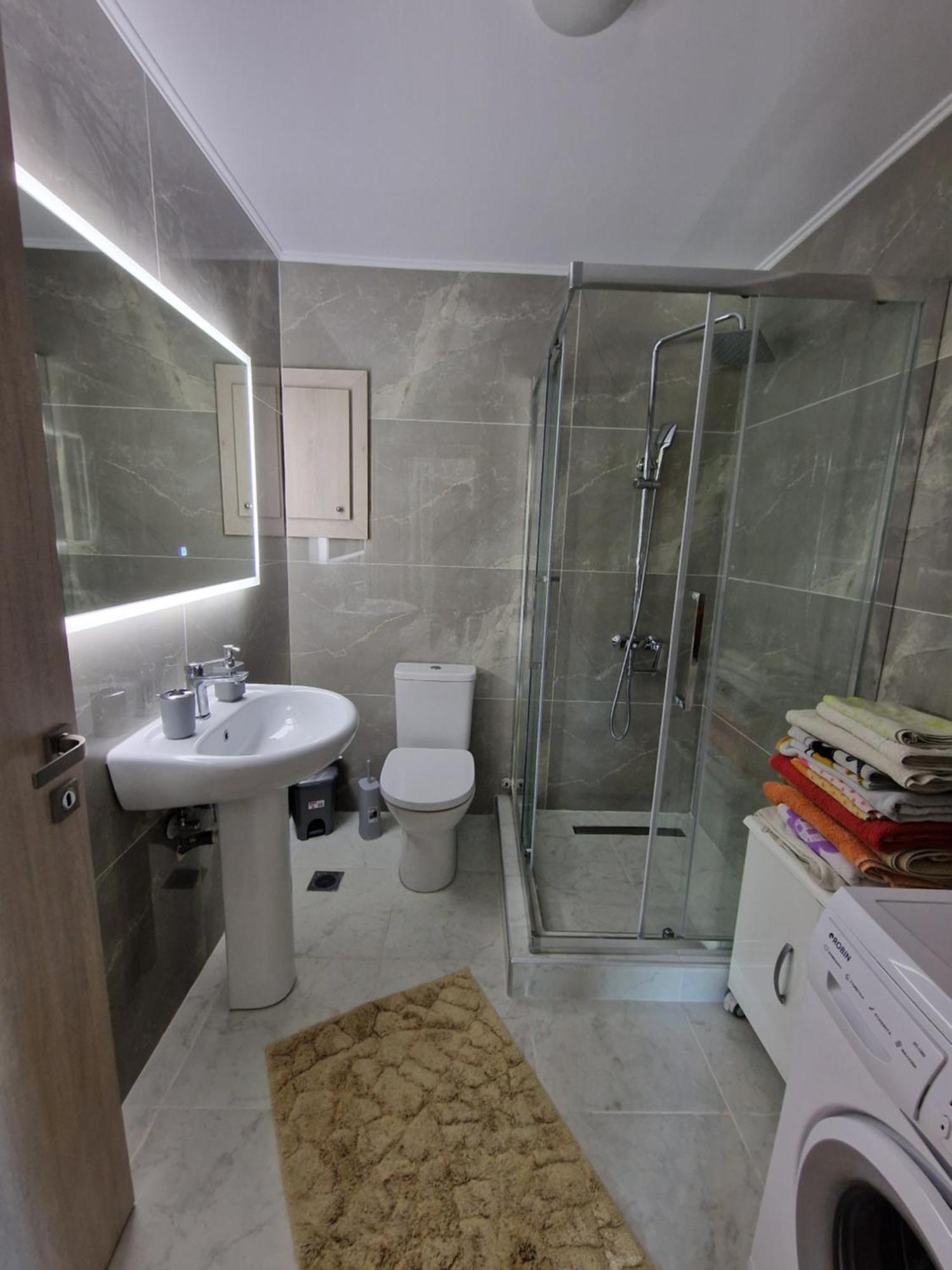Konstantinos Apartment Nea Moudania Esterno foto